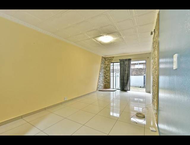 1 BEDROOM APARTMENT FOR SALE IN NEW REDRUTH